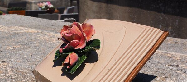 Une tombe Une tombe - Sputnik Afrique