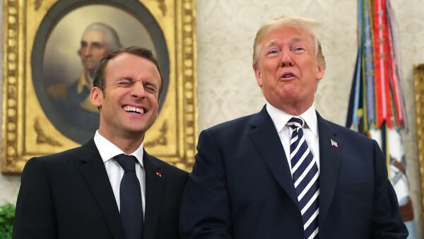 President Donald Trump and French President Emmanuel Macron talk to the media at the beginning or their in Oval Office of the White House in Washington, Tuesday, April 24, 2018. - Sputnik Afrique