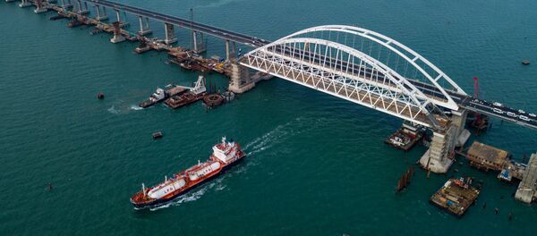 Construction du pont routier de Crimée - Sputnik Afrique