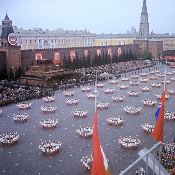 Comment était célébrée la Journée internationale des travailleurs en URSS - Sputnik Afrique