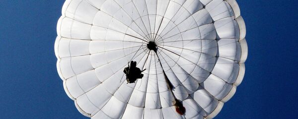 Un parachute - Sputnik Afrique