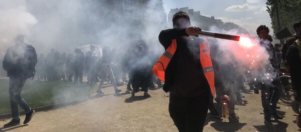 Manifestation de l’éducation nationale et des étudiants au côté des cheminots, 3 mai 2018 Manifestation de l’éducation nationale et des étudiants au côté des cheminots, 3 mai 2018 - Sputnik Afrique
