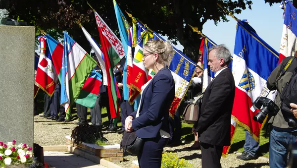 Noyer-Saint-Martin : Commémoration du 73e anniversaire de la Victoire au Cimetière soviétique - Sputnik Afrique