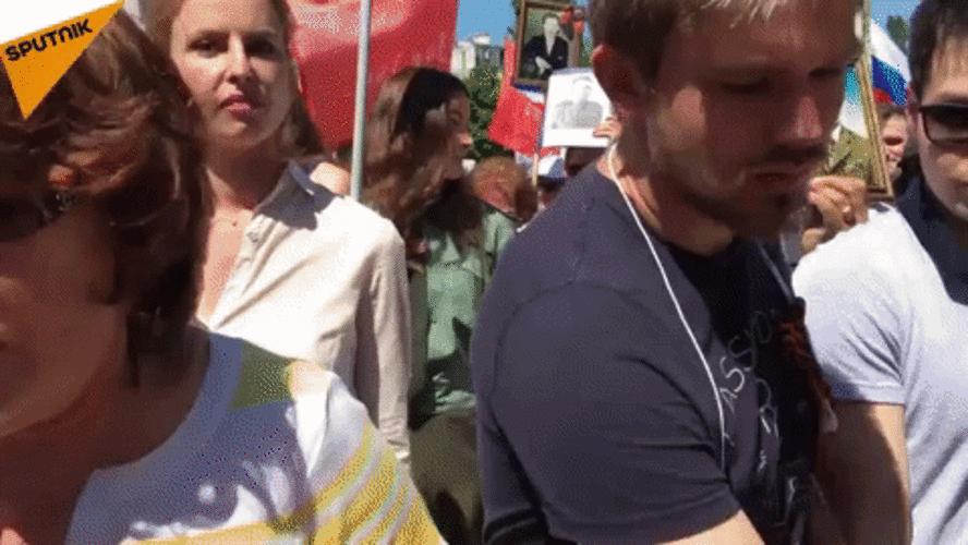 Participants à l’action Régiment immortel à Paris - Sputnik Afrique