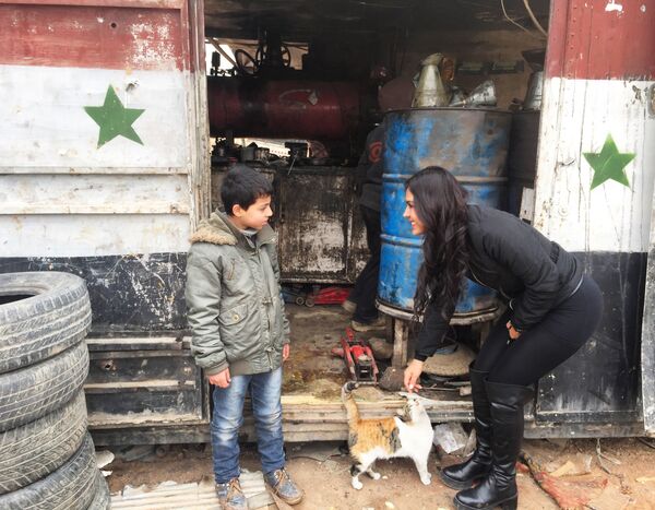 Carla Ortiz en Syrie Carla Ortiz en Syrie - Sputnik Afrique