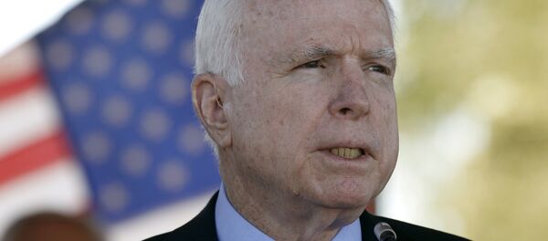 In this May 30, 2016, photo, Sen. John McCain, R-Ariz, speaks during a Phoenix Memorial Day Ceremony at the National Memorial Cemetery of Arizona in Phoenix. - Sputnik Afrique