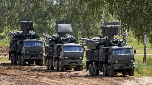 Pantsyr-S close-in air defense system on the Kamaz-6560 trucks displayed at the Army 2015 International Military-Technical Forum in Kubinka. - Sputnik Afrique