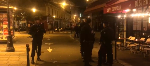 Un homme a agressé au couteau des passants à Paris, une opération de police en cours, 12 mai 2018 - Sputnik Afrique