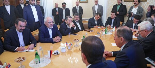 Встреча министров иностранных дел РФ и Ирана С. Лаврова и М. Зарифа - Sputnik Afrique