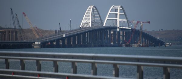 Crimean bridge opens for automobile transport - Sputnik Afrique