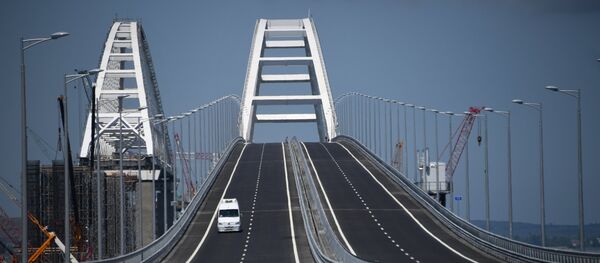 Crimean bridge opens for automobile transport - Sputnik Afrique