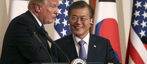 Donald Trump et Moon Jae-in (archives) - Sputnik Afrique