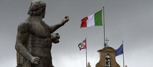 Le drapeau italien sur le palais du Quirinal - Sputnik Afrique
