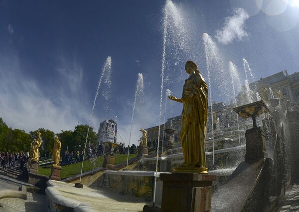 Fête des Fontaines à Saint-Pétersbourg - Sputnik Afrique