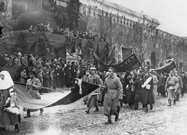 la Place Rouge le 1er mai 1918 la Place Rouge le 1er mai 1918 - Sputnik Afrique