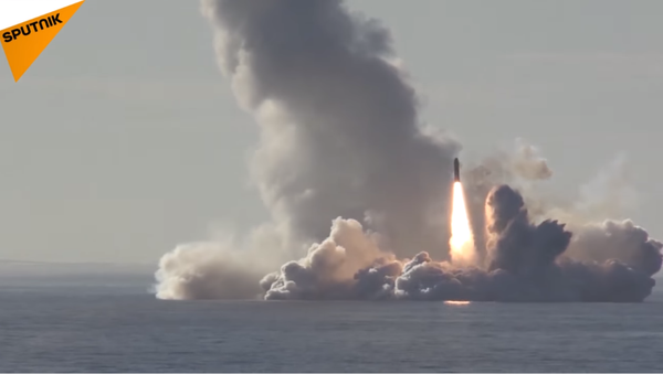 Tir réussi de 4 missiles Boulava - Sputnik Afrique