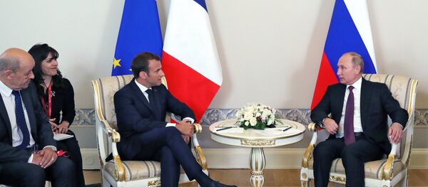 Macron et Poutine - Sputnik Afrique