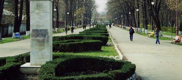 Bâcau, Romania. Monumentul Mircea Cancicov, March 2001 - Sputnik Afrique