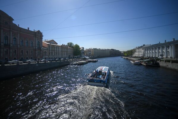 Un bateau de plaisance à Saint-Pétersbourg. - Sputnik Afrique