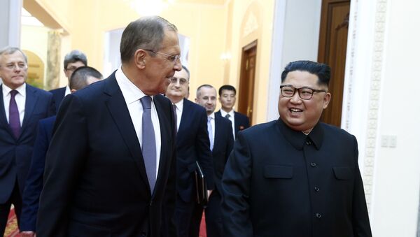 Sergueï Lavrov et Kim Jong-Un à Pyongyan - Sputnik Afrique