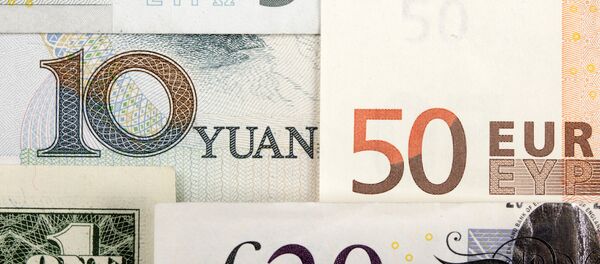 Billetes de euro, dólares estadounidenses, libras y yuanes - Sputnik Afrique