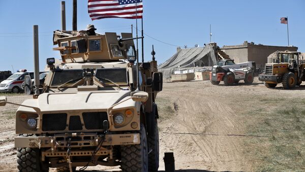 Véhicule militaire US à Manbij en Syrie - Sputnik Afrique