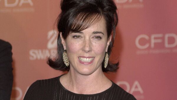 Kate Spade arrives at the Council of Fashion Designers of America awards in New York on June 2, 2003, at the New York Public Library - Sputnik Afrique