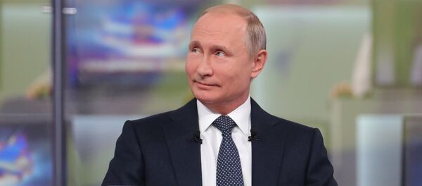 Centre d'appel de la «Ligne directe» avec Vladimir Poutine 2018 - Sputnik Afrique