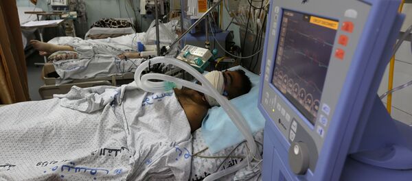 A Gaza, un Palestinien grièvement blessé par une grenade lacrymogène reçue en plein visage - Sputnik Afrique