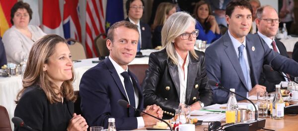 Chrystia Freeland, Emmanuel Macron, Isabelle Hudon, Justin Trudeau et Mark Suzman - Sputnik Afrique