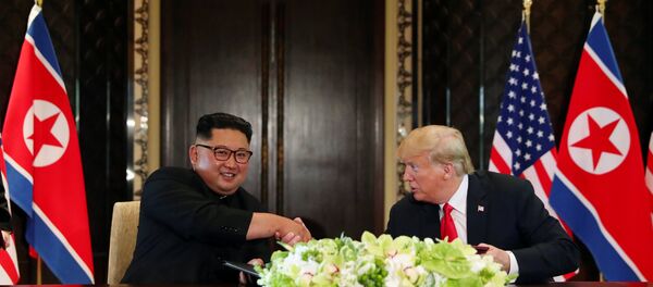 Donald Trump et Kim Jong-un Donald Trump et Kim Jong-un - Sputnik Afrique