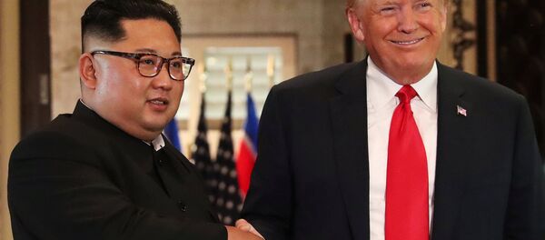 Kim Jong-un et Donald Trump - Sputnik Afrique