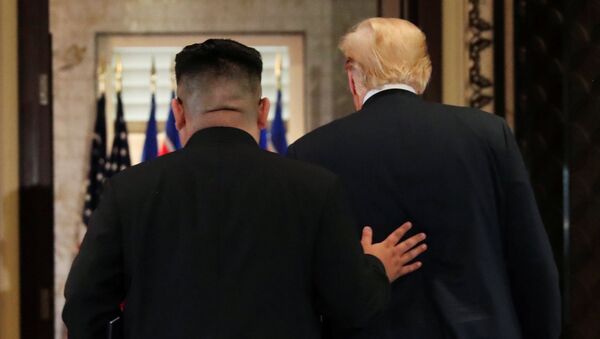 Kim Jong-un et Donald Trump - Sputnik Afrique