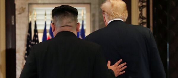 Kim Jong-un et Donald Trump - Sputnik Afrique