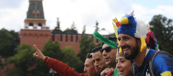 Des fans de foot au Mondial 2018 à Moscou Des fans de foot au Mondial 2018 à Moscou - Sputnik Afrique
