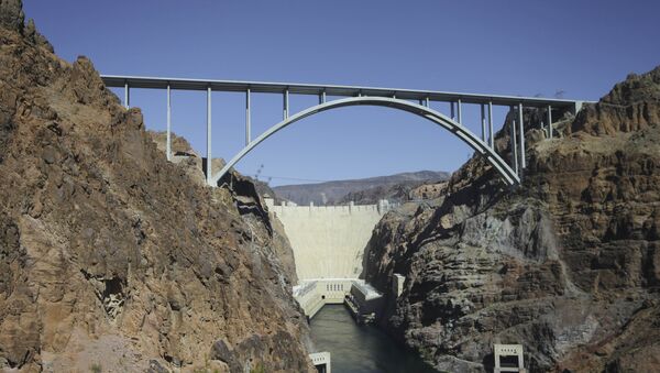 Le pont près du barrage Hoover - Sputnik Afrique