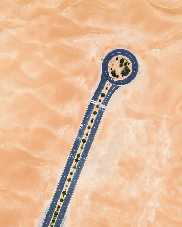 Royaume des sables: le désert engloutit les autoroutes des Emirats arabes unis - Sputnik Afrique