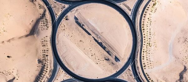 Royaume des sables: le désert engloutit les autoroutes des Emirats arabes unis - Sputnik Afrique