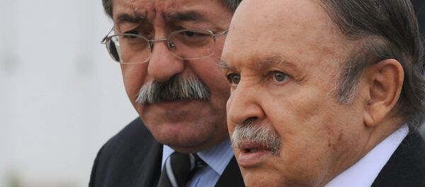 Le Président algérien Abdelaziz Bouteflika et son Premier ministre Ahmed Ouyahia - Sputnik Afrique