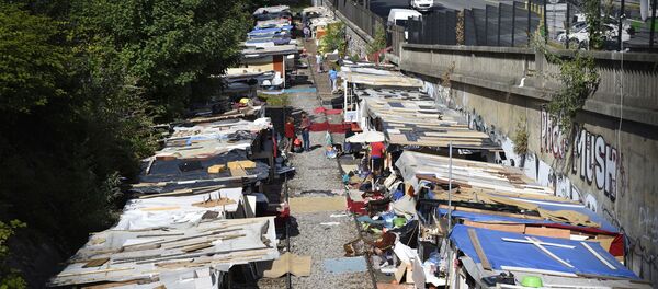 Comment résoudre le problèmes des Roms en Italie? - Sputnik Afrique