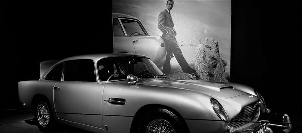 Aston Martin DB5 - Sputnik Afrique