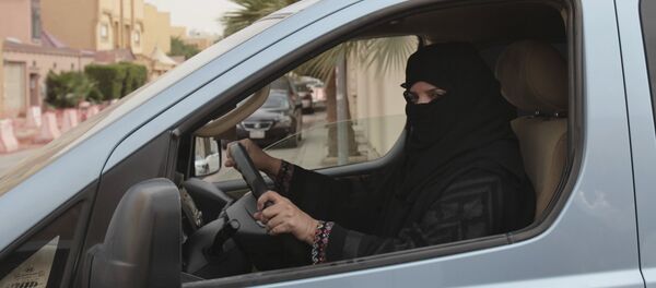 Femmes au volant en Arabie saoudite - Sputnik Afrique