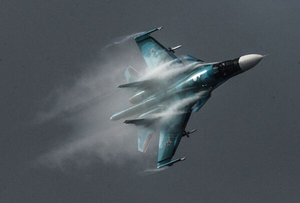 «Caneton infernal»: le Sukhoi Su-34 reconnu meilleur bombardier tactique au monde - Sputnik Afrique