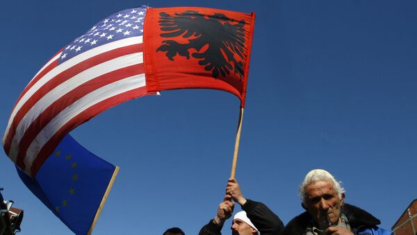 Les USA ont opté pour le président du Kosovo parce qu’il est facile de «le faire chanter» - Sputnik Afrique