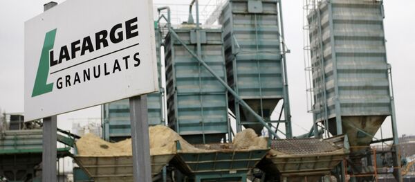 Lafarge plant is pictured in Paris. Cement group LafargeHolcim admitted on Thursday March 2, 2017 that unacceptable deals with armed groups in northern Syria allowed its activities there to continue - Sputnik Afrique