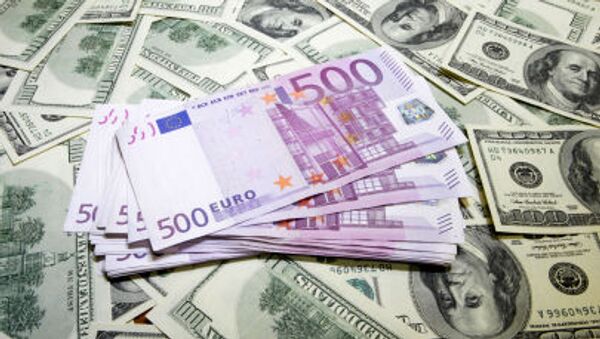 Des dollars et des euros - Sputnik Afrique