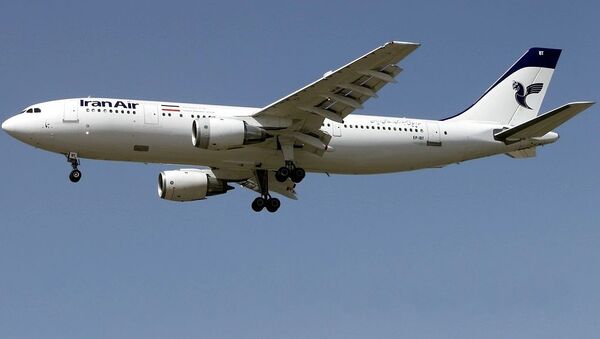 Иранский пассажирский лайнер Airbus A300B2 - Sputnik Afrique