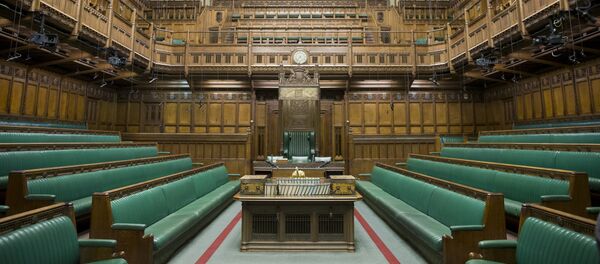A picture shows the interior of The Commons Chamber at the Houses of Parliament in central London on November 12, 2015. A picture shows the interior of The Commons Chamber at the Houses of Parliament in central London on November 12, 2015. - Sputnik Afrique