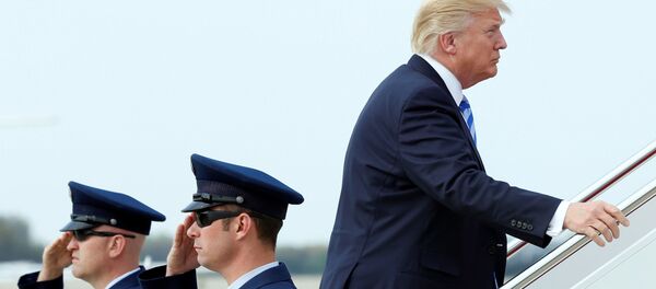 Президент США Дональд Трамп на авиабазе Эндрюс - Sputnik Afrique