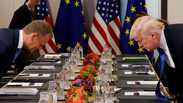 Tusk appelle Trump à respecter les partenaires européens des USA - Sputnik Afrique